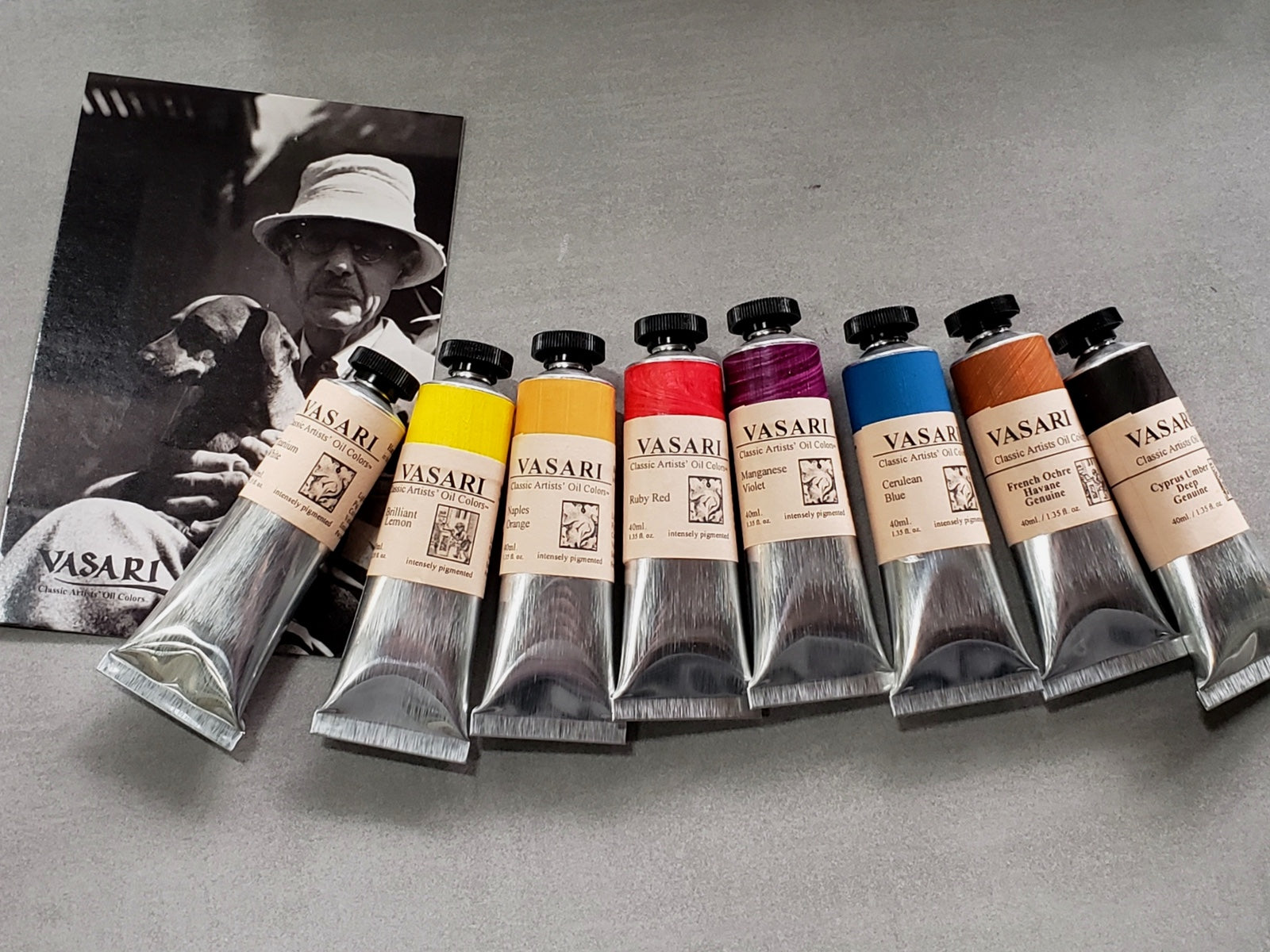 Simple Daily Life - Pierre Bonnard Selection is an 8 color palette of vibrant primaries, colorful earths and white. Chosen to reflect the bold colors found in Bonnard's Dining Room on the Garden in tribute to this Modern Master.